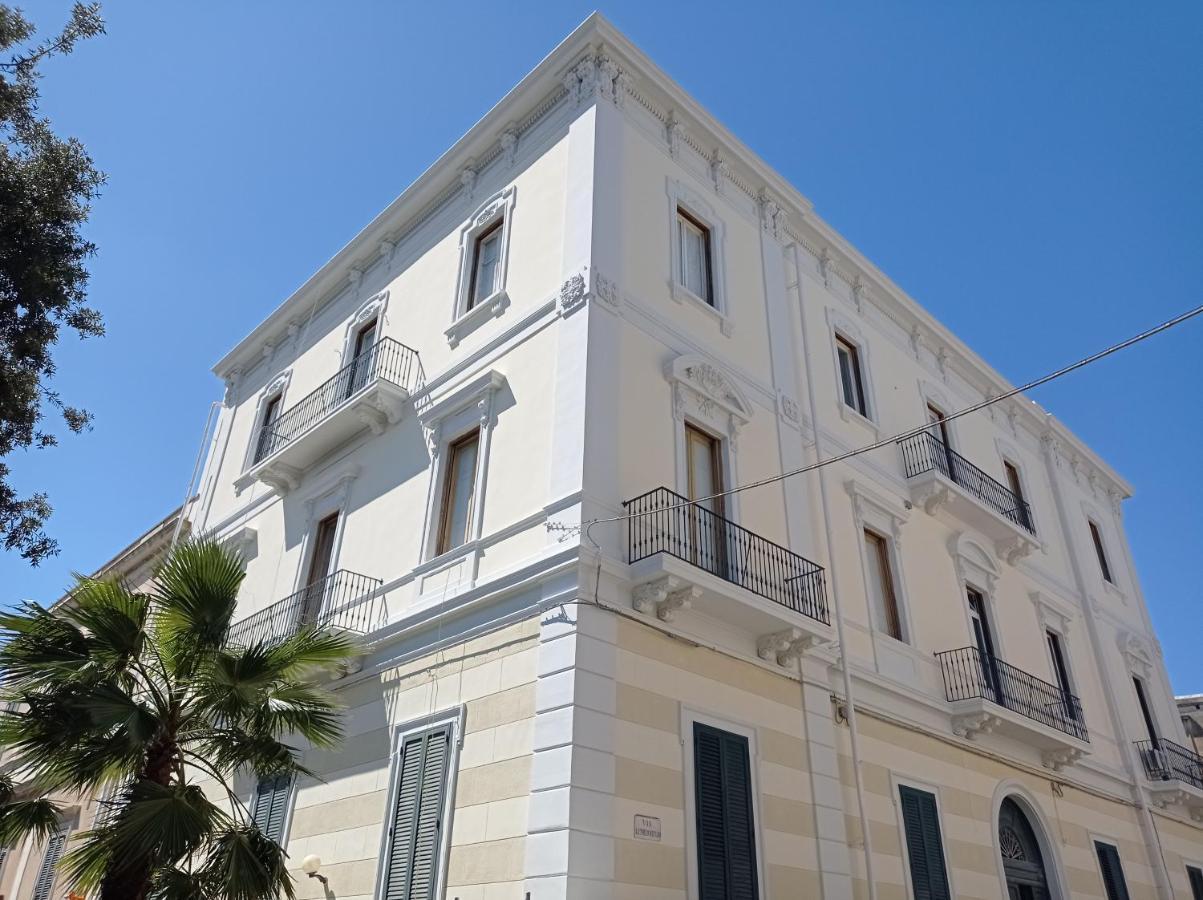 Palazzo Castellano Bed and Breakfast Lecce Buitenkant foto