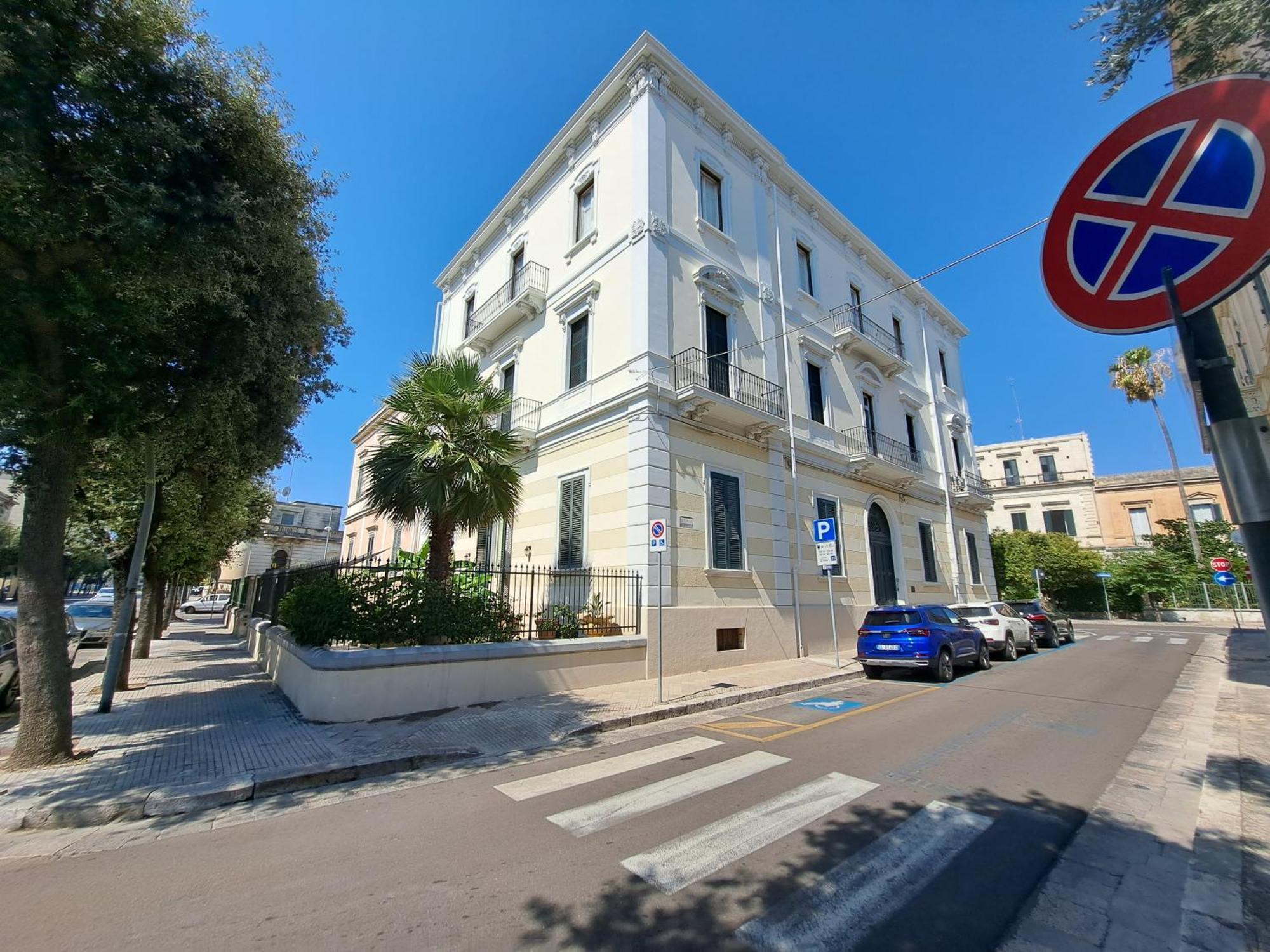 Palazzo Castellano Bed and Breakfast Lecce Buitenkant foto