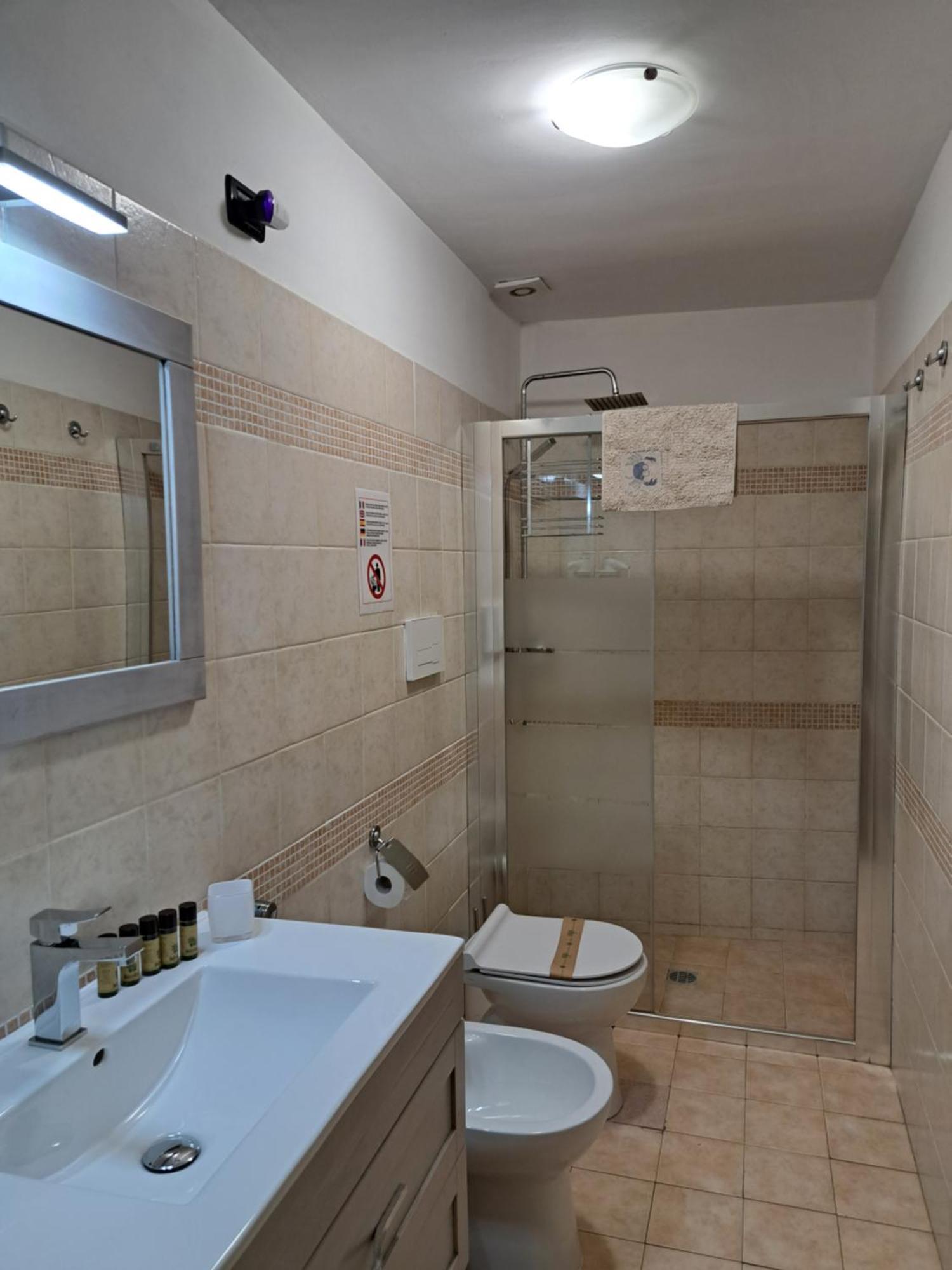 Palazzo Castellano Bed and Breakfast Lecce Kamer foto